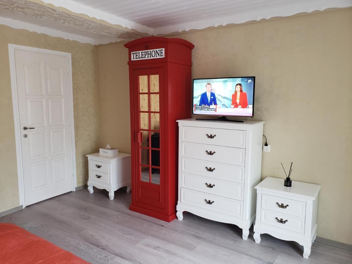 Phoenix Studio Bucureşti Eksteriør bilde